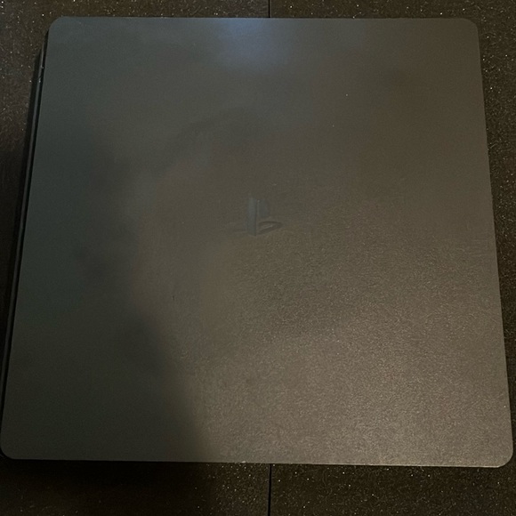 PlayStation 4 Slim